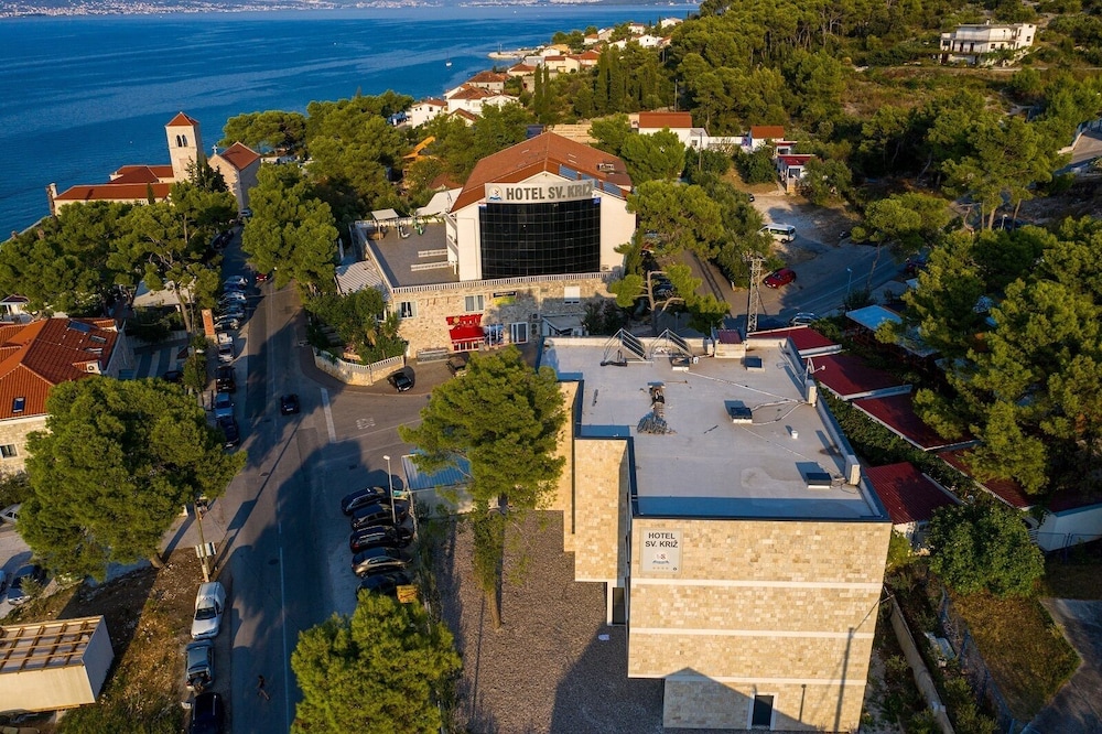 Hotel Sveti Kriz 63/65