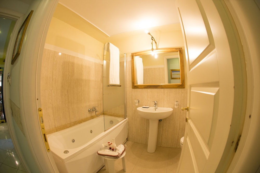 B B Art Suite Santa Brigida 43/43