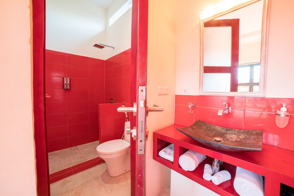 Bali Ginger Suites And Villa 50/50