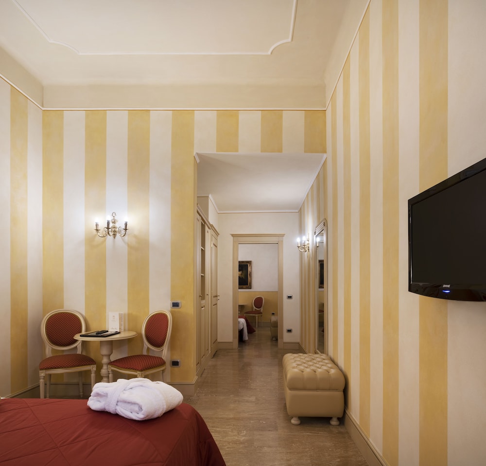 Hotel Cavour 37/49