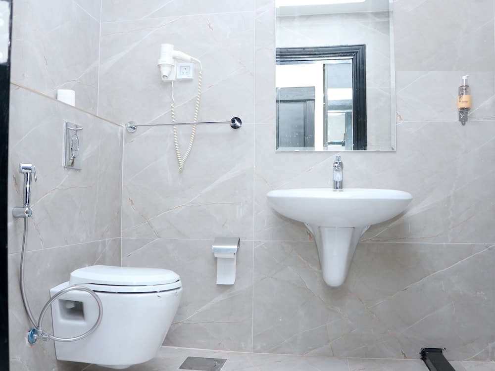 Raed Hotel Suites 36/39