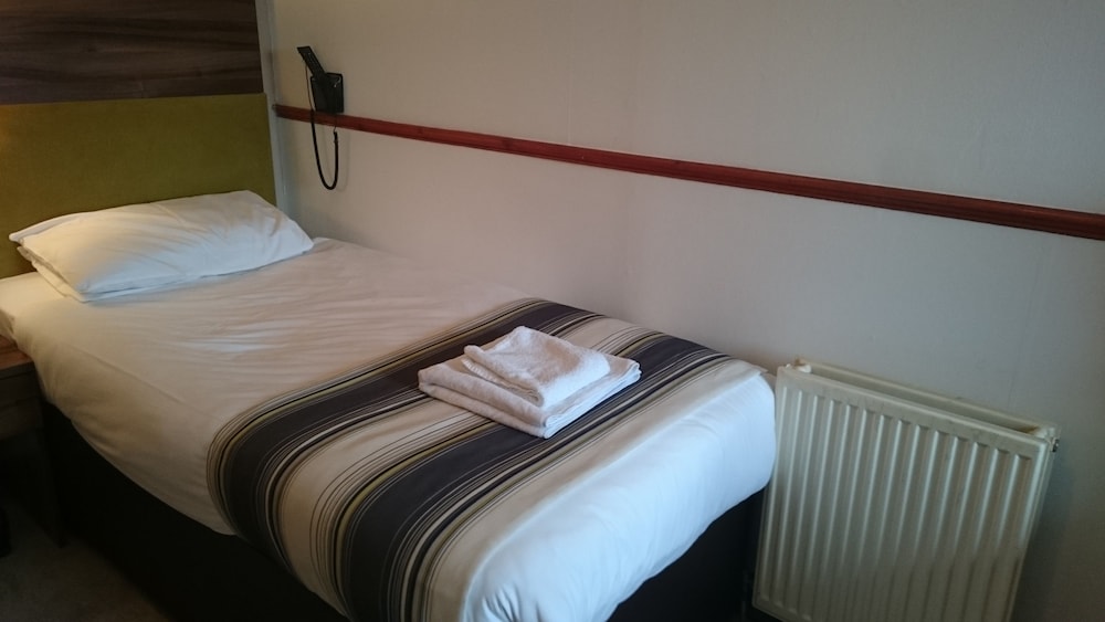 Livingston Lodge Hotel 7/31