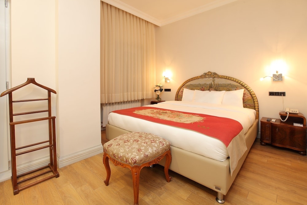 Lir Residence Suites 8/43