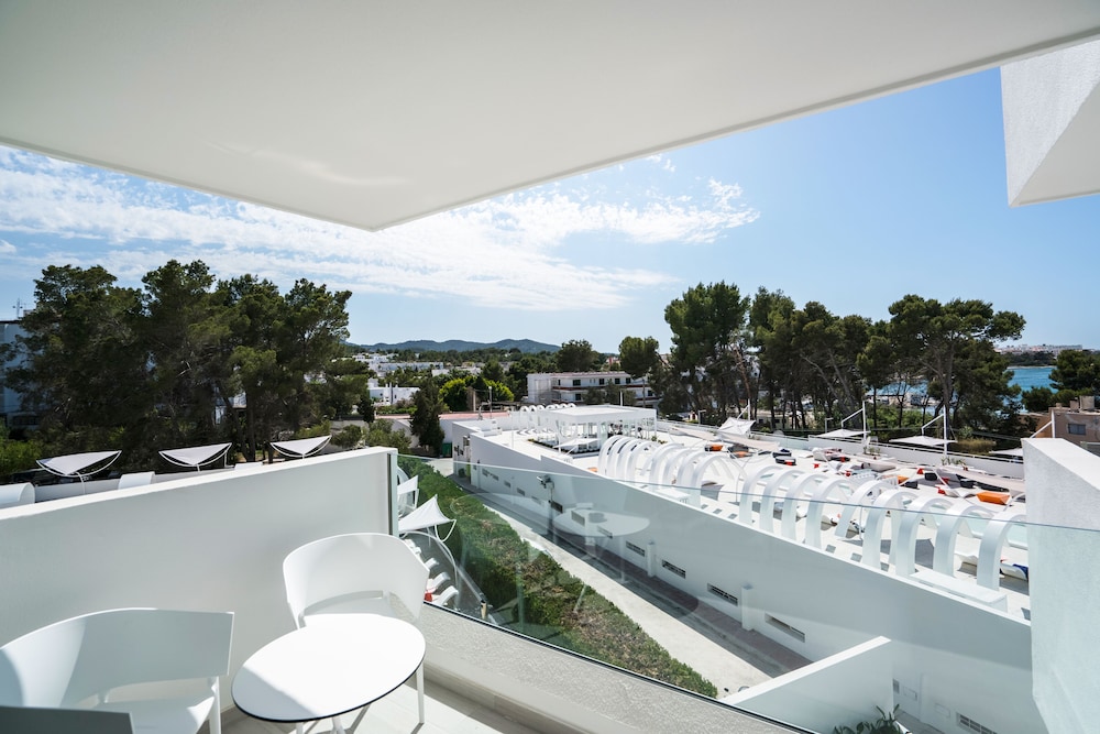 Thb Naeco Ibiza - Adults Only 38/86