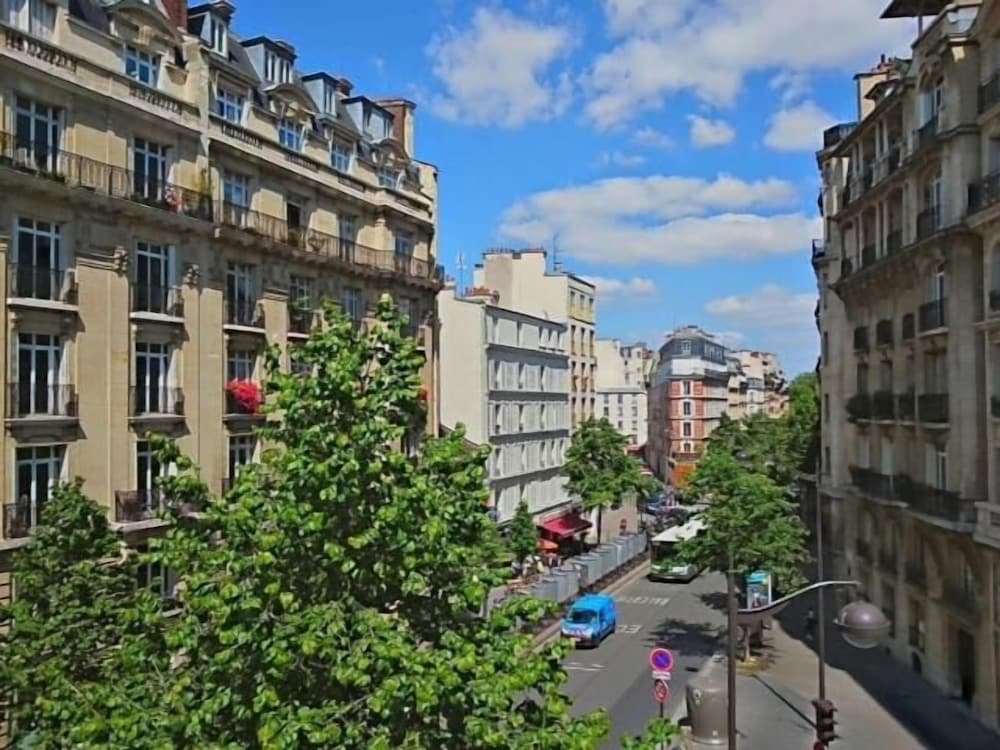 HOTEL COSY MONCEAU 48/51