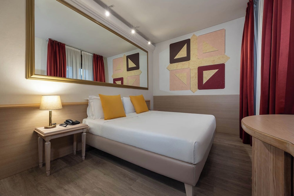 iH Hotels Milano St John 11/27
