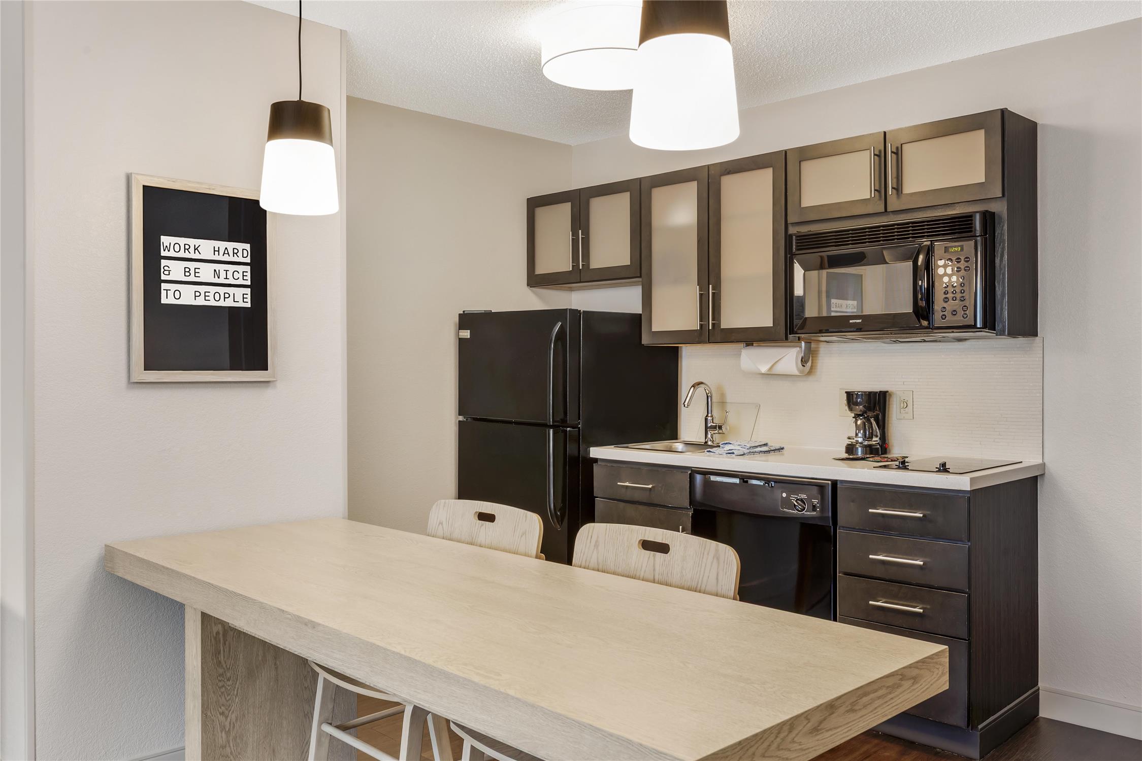 Sonesta Simply Suites Las Vegas 13/15
