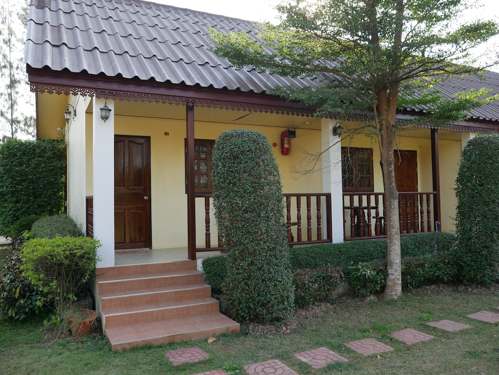 Suanluang Garden View Resort 8/70