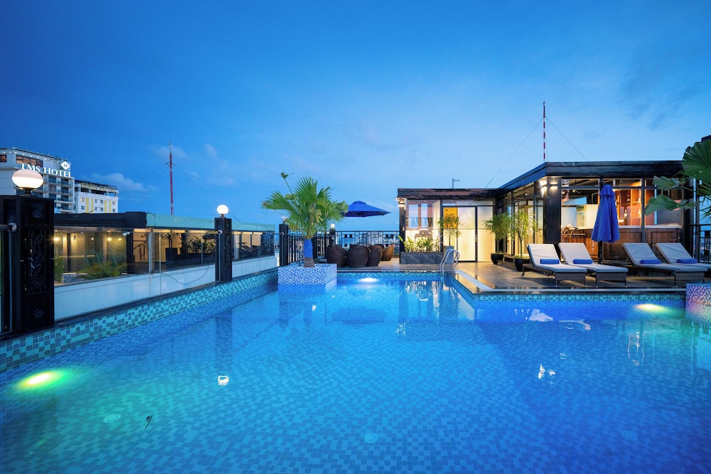 The Sail Hotel Danang 2/50