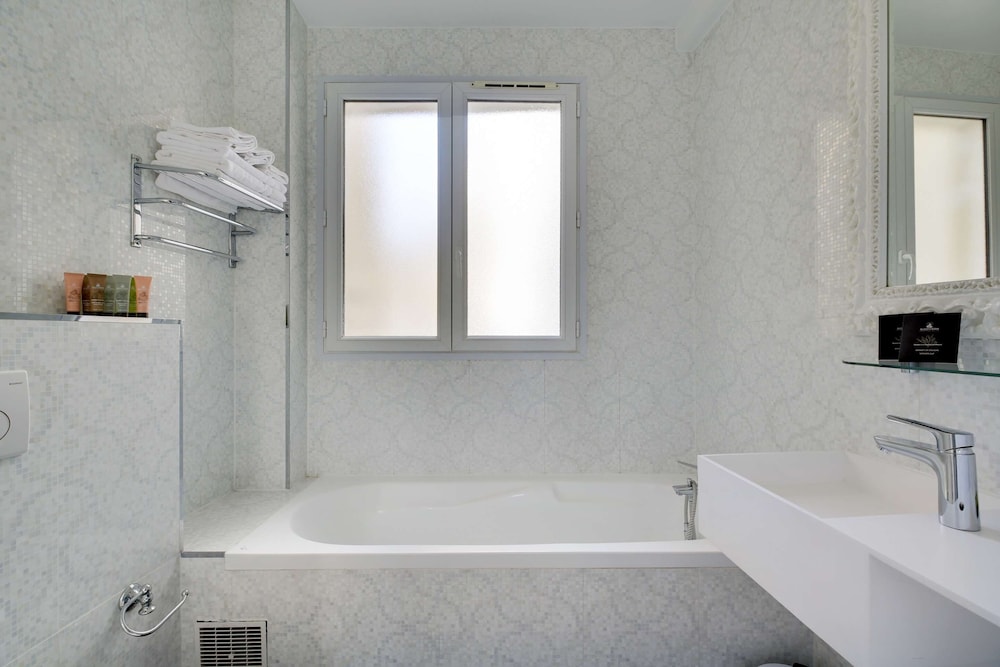 Hotel Riviera Elysees 29/95