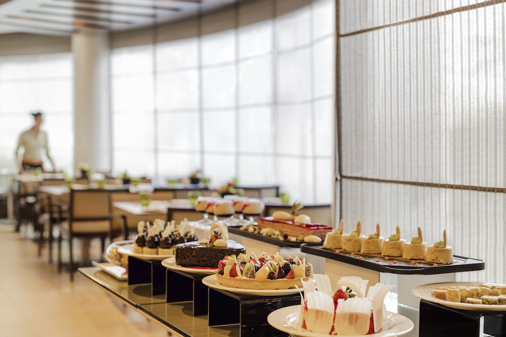 restaurant cafeteria