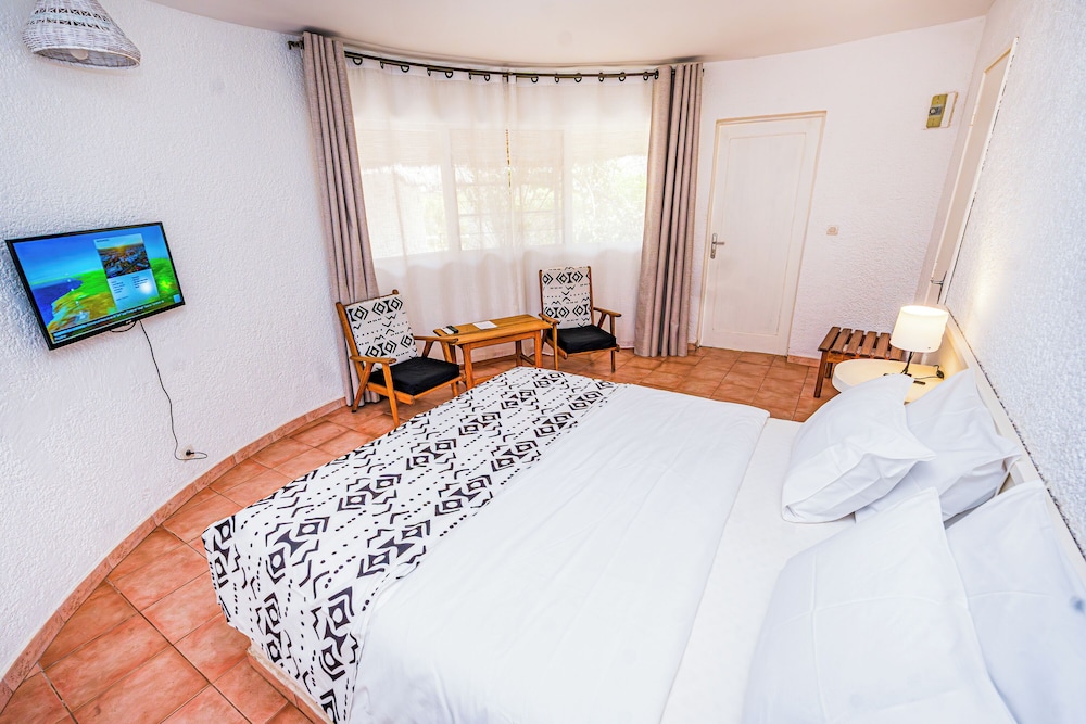 Bungalow, Queen Bed