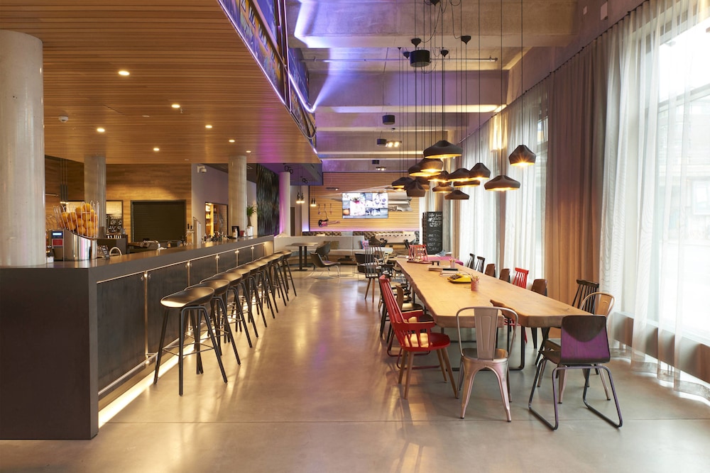 MOXY BERLIN OSTBAHNHOF 35/39