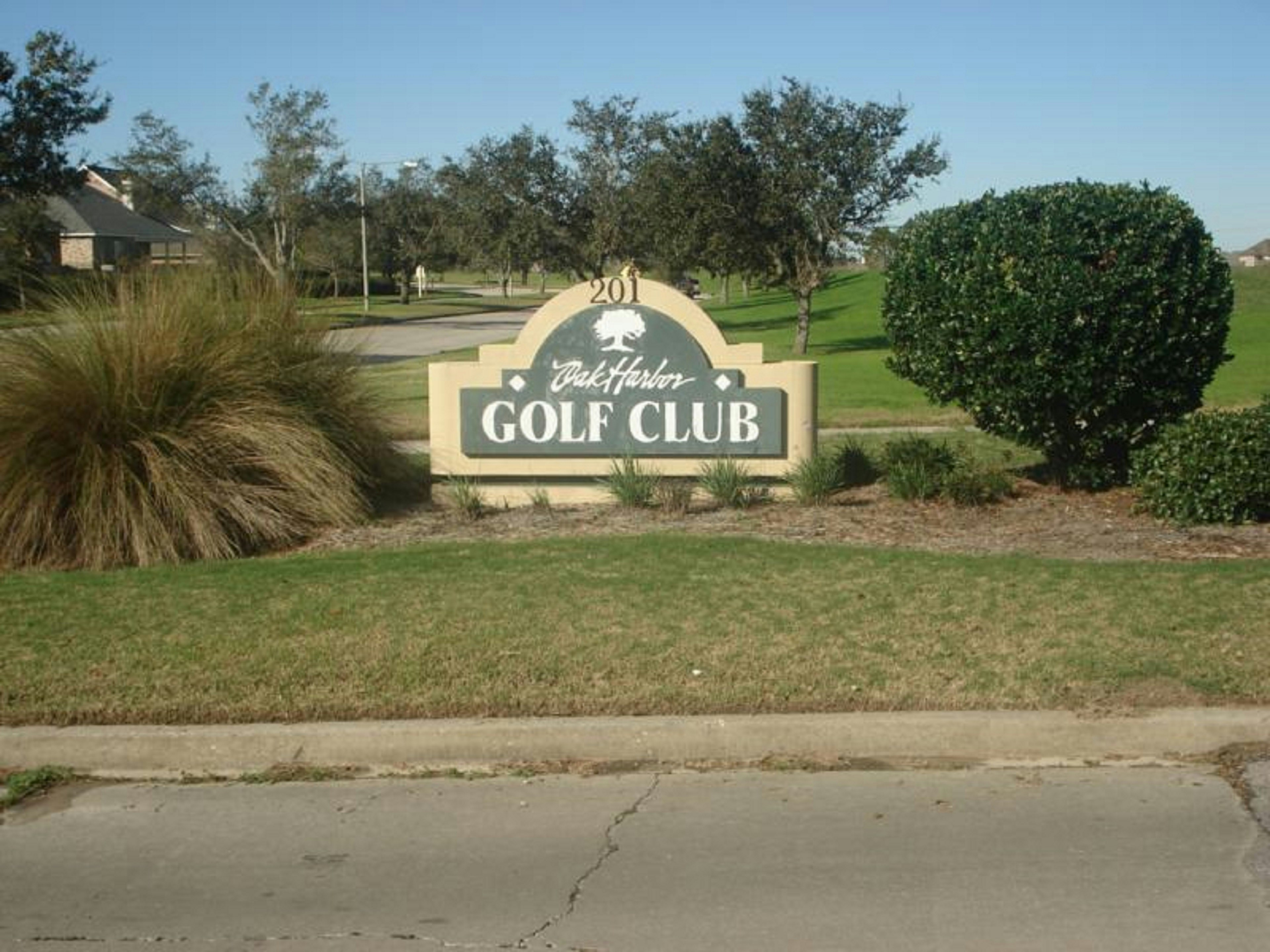 Holiday Inn Hotel Suites Slidell 74/79