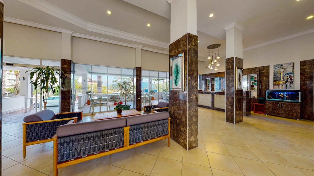 MODA BEACH HOTEL 12/57