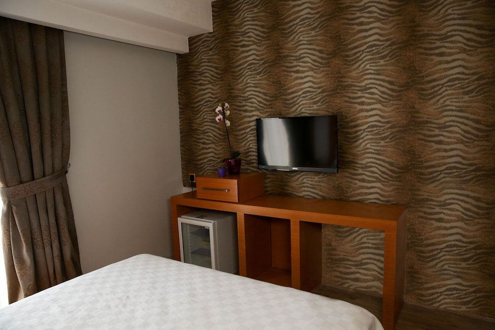 MOX Hotel 40/50