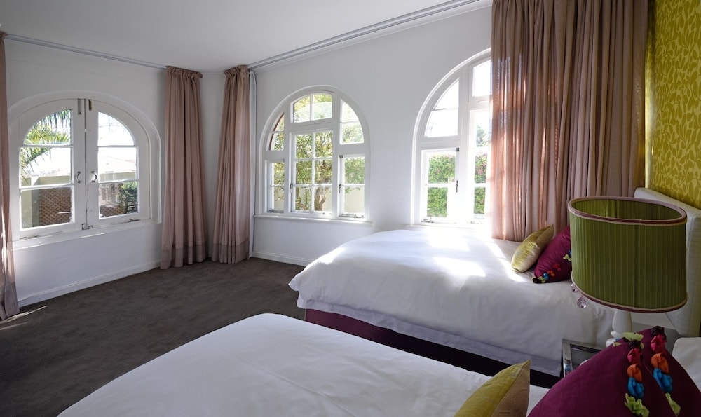 The Clarendon - Fresnaye 14/50