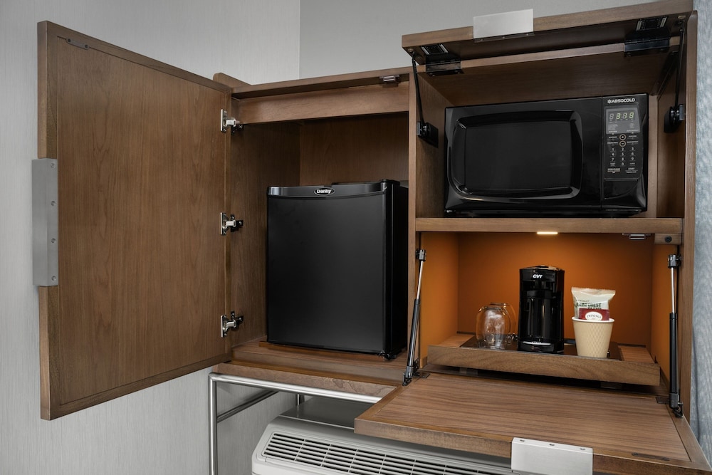 Courtyard by Marriott Northport 24/30