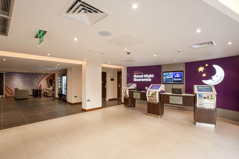 Premier Inn London Holborn 6/35