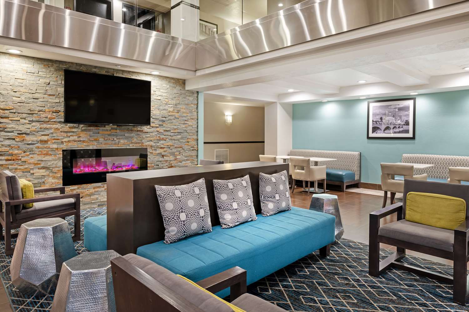 Best Western Plus Greenwood/Indy South Inn 25/33