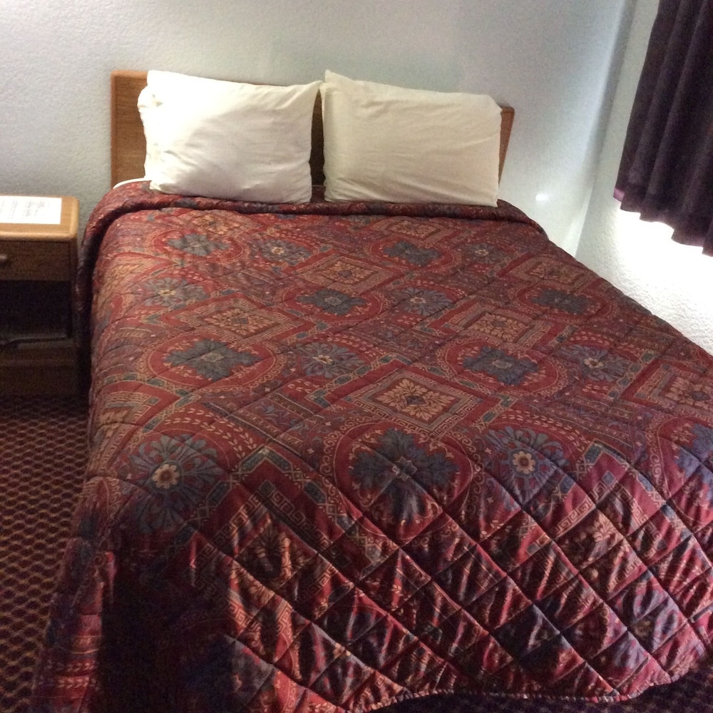 Regency Inn Comanche 15/36