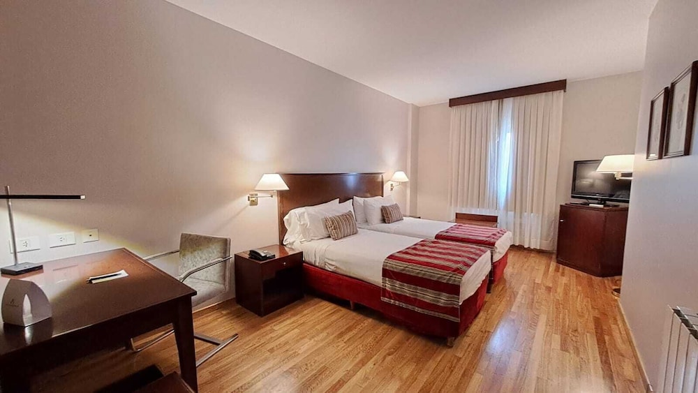 Hotel Del Comahue 28/78