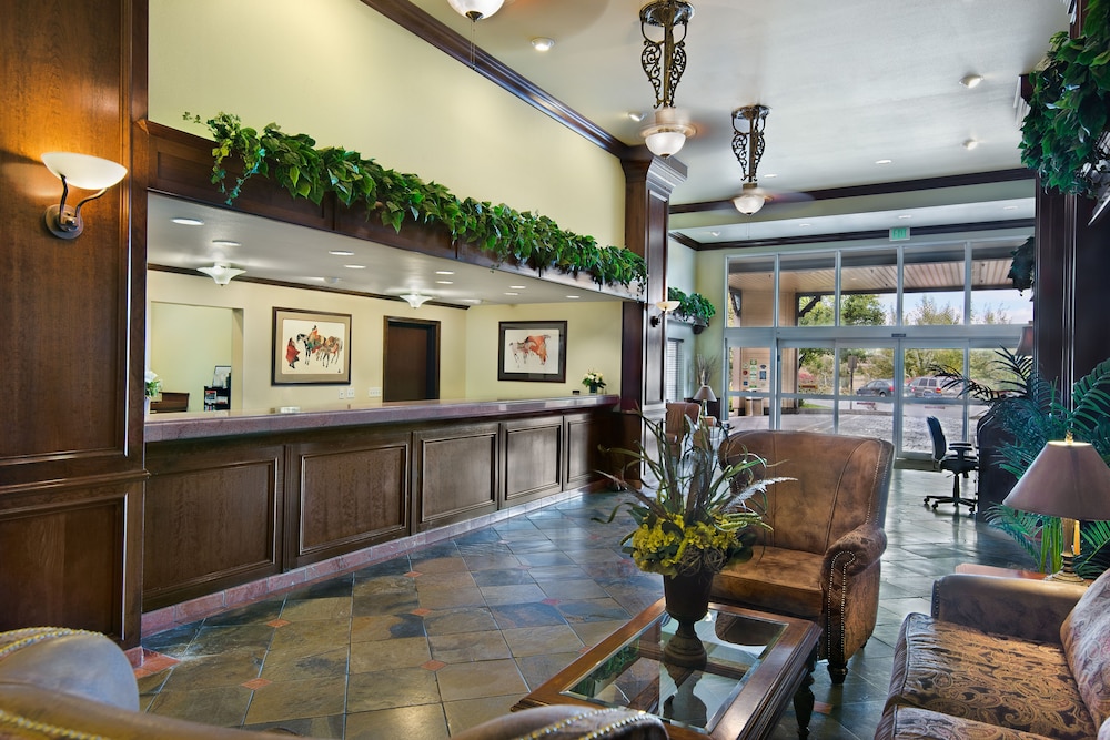 Oxford Suites Pendleton 3/54
