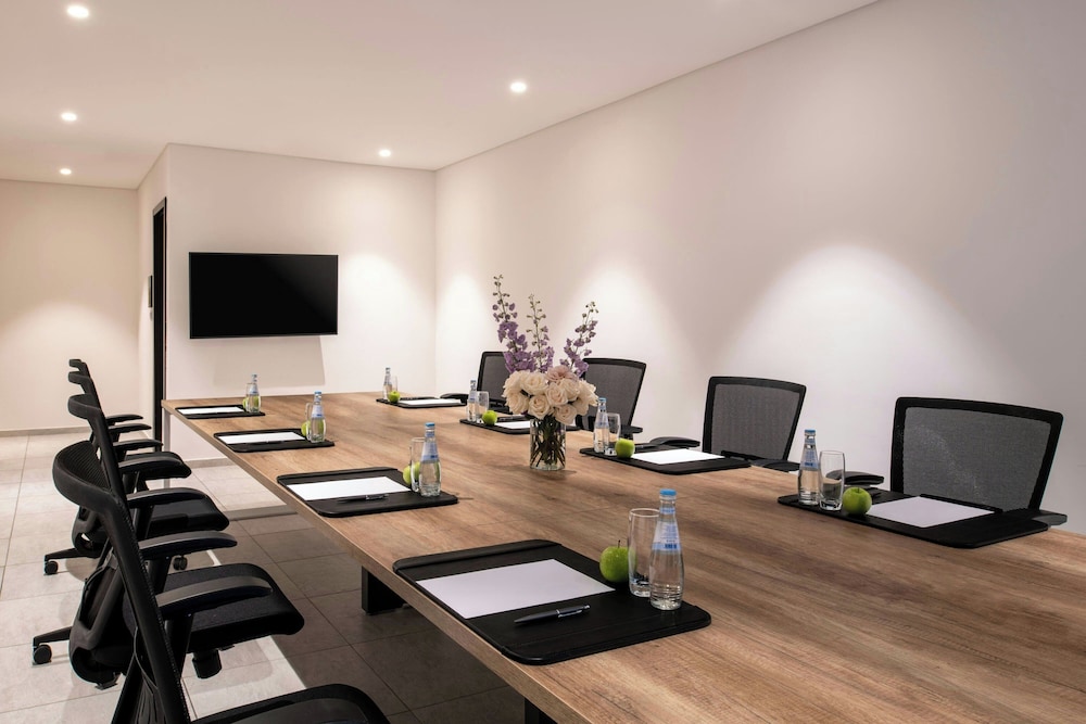 Marriott Executive Apartments Doha, Le Mirage City Walk 36/50