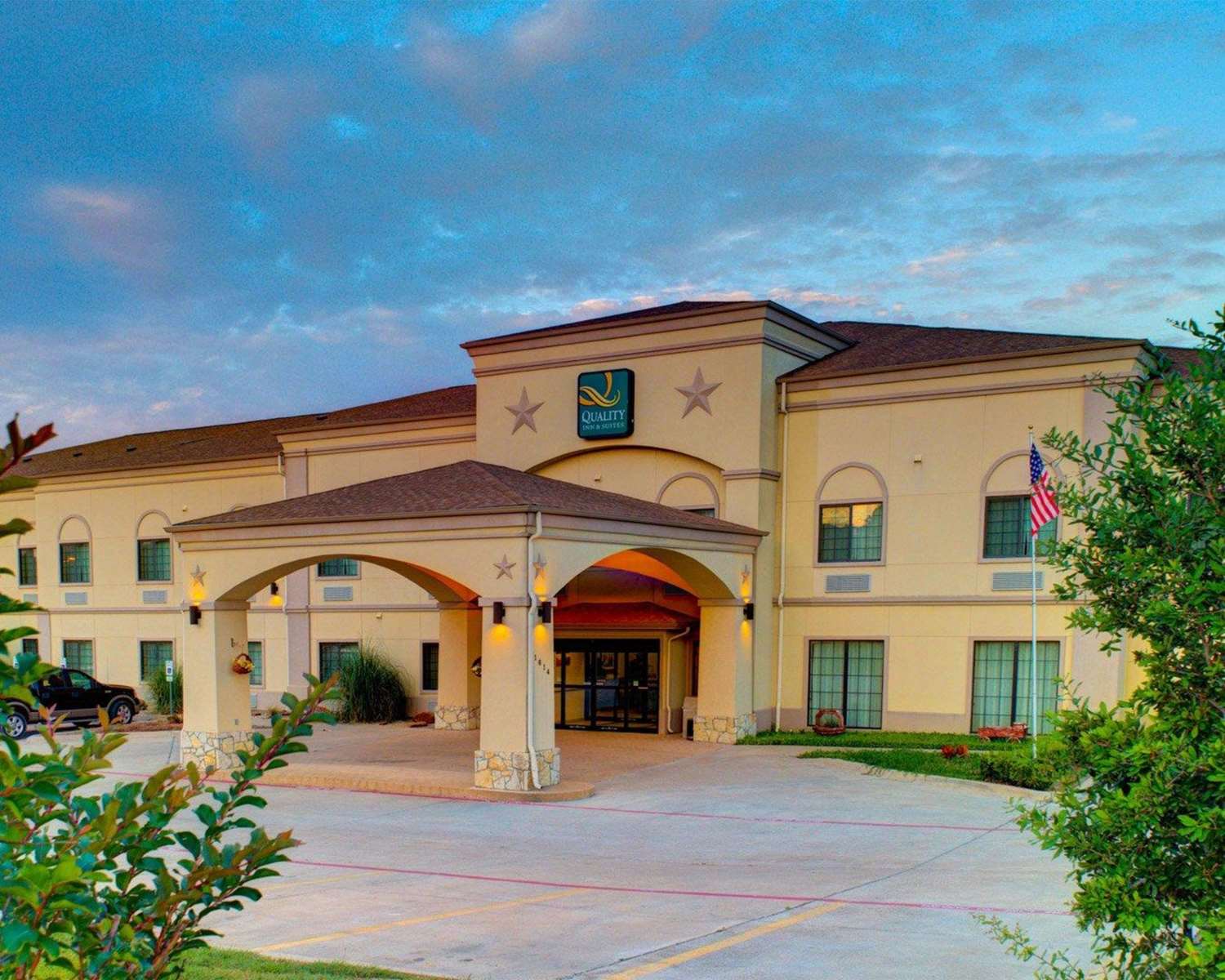 Quality Inn & Suites Glen Rose 2/23