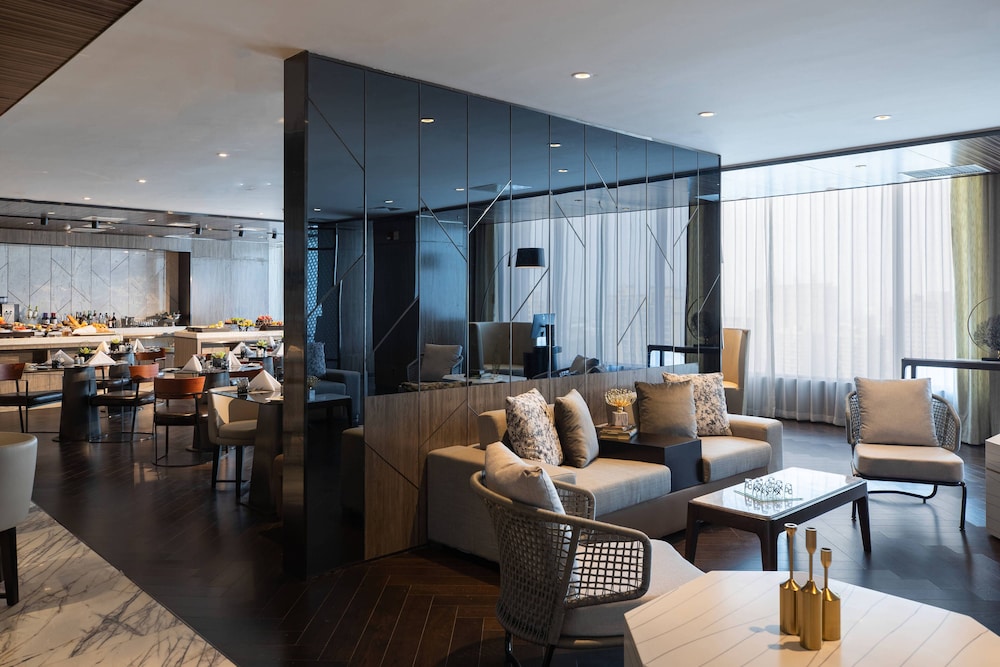 Renaissance Shenyang West Hotel 36/45