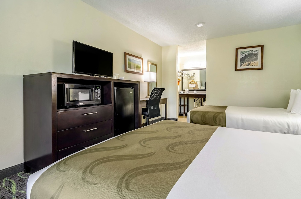 Quality Inn & Suites Creedmor - Butner 14/39
