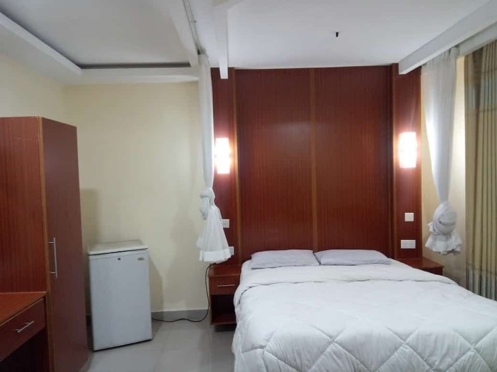 Nairobi Glory Palace Hotel Ltd 8/50