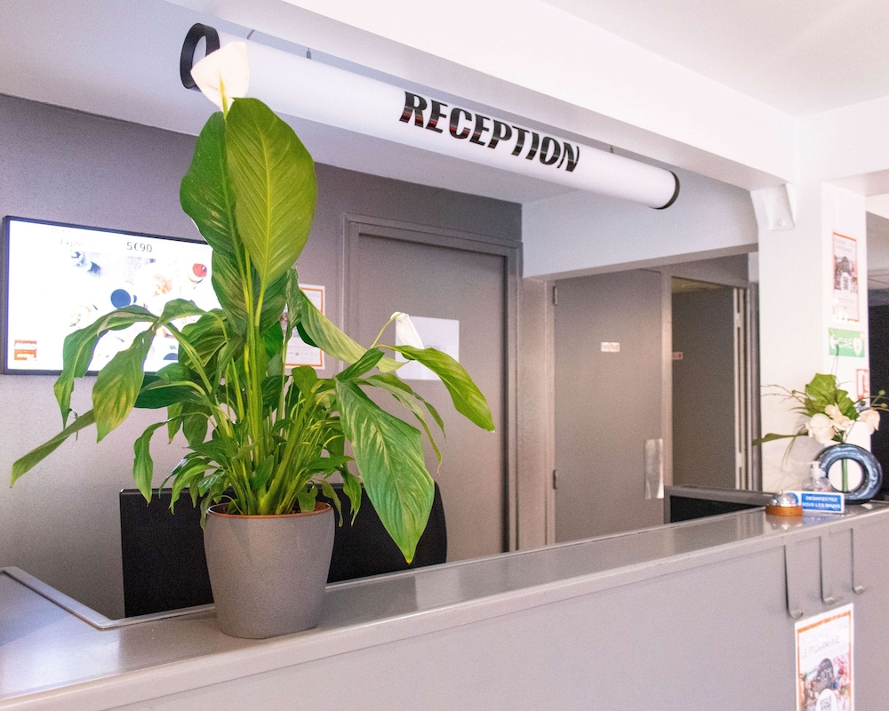 Enzo Hotels Trappes by Kyriad Direct 11/50