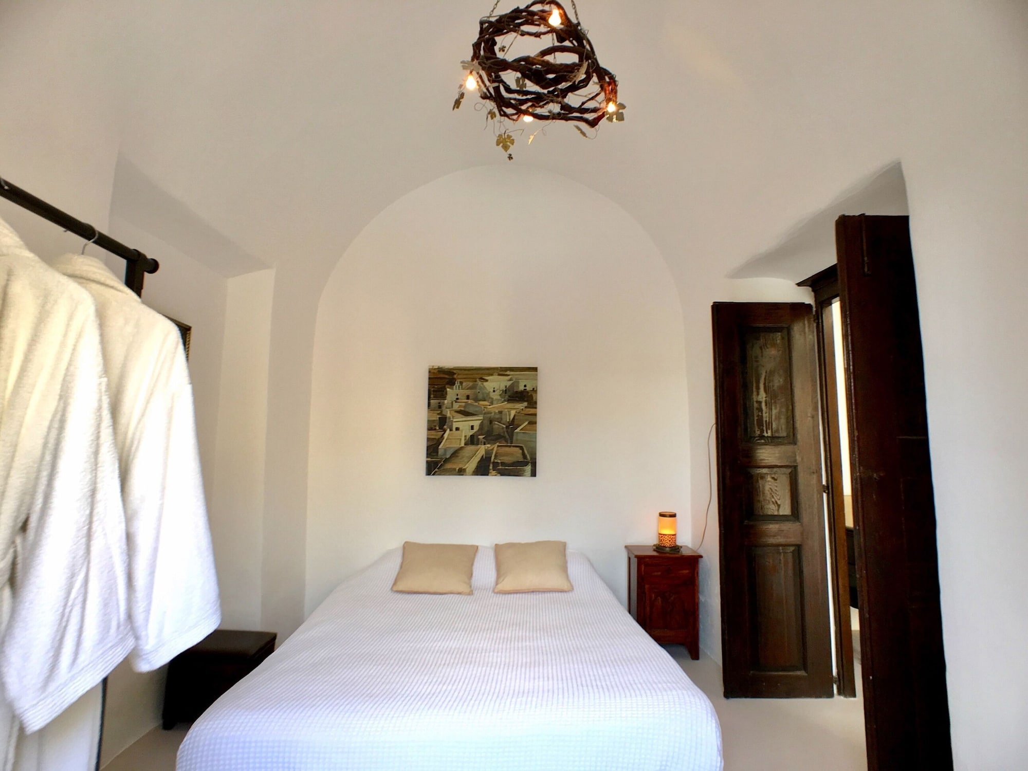 KYANI, VILLA