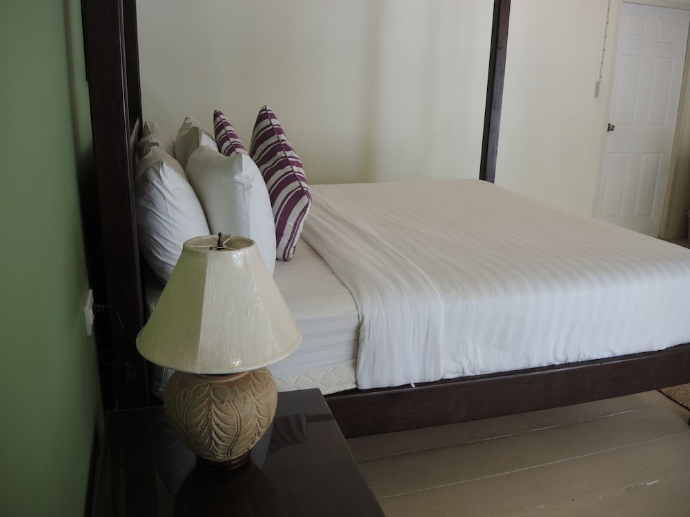 The C Samet Beach Resort 48/78