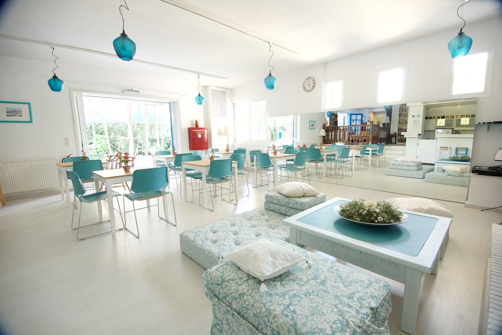 Daphne's Club Hotel Apartments 26/46