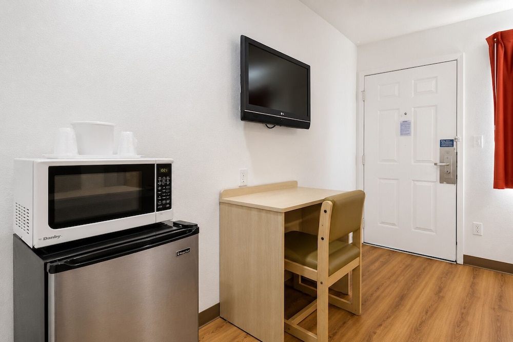 Motel6 Bakersfield, CA - Airport 47/63