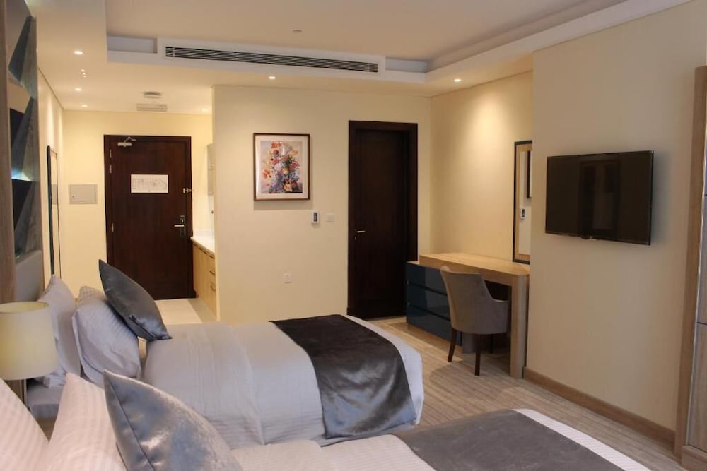 Al Mansour Suites 15/49