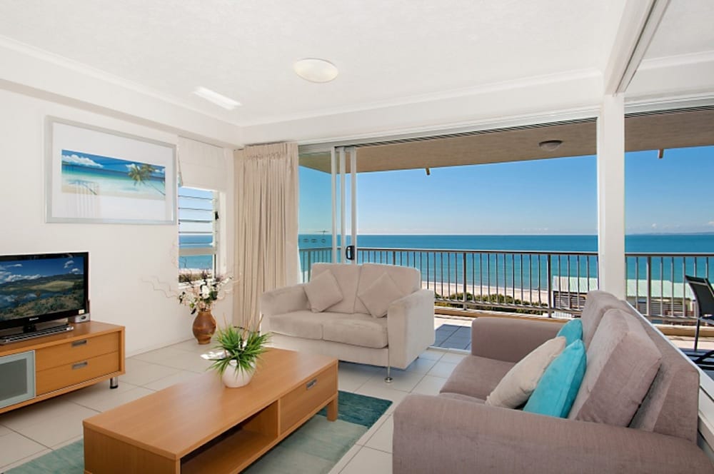 ON THE BEACH RESORT BRIBIE ISLAND 27/50