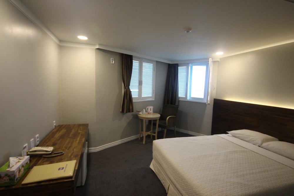 Ocean View Hotel 23/46