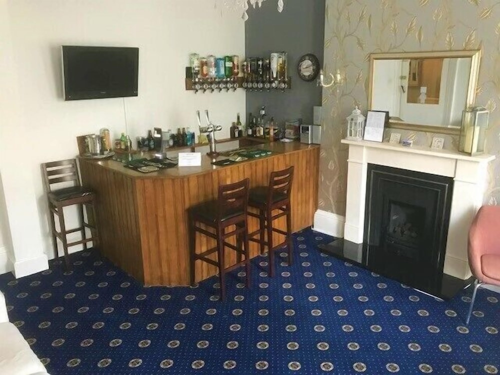 Trelawney Hotel B B Guest House 38/50
