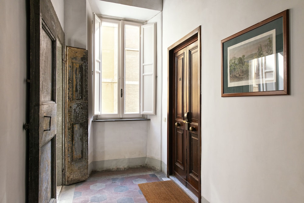 Canova Rooms 23/42