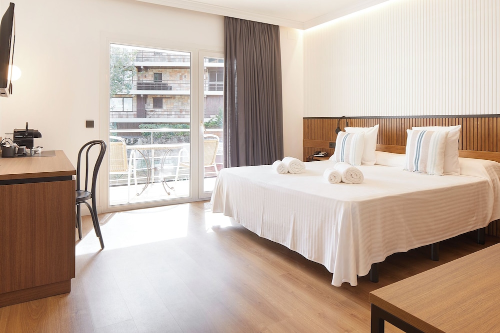 Studio, Suite, Queen Bed, 2 Sofa