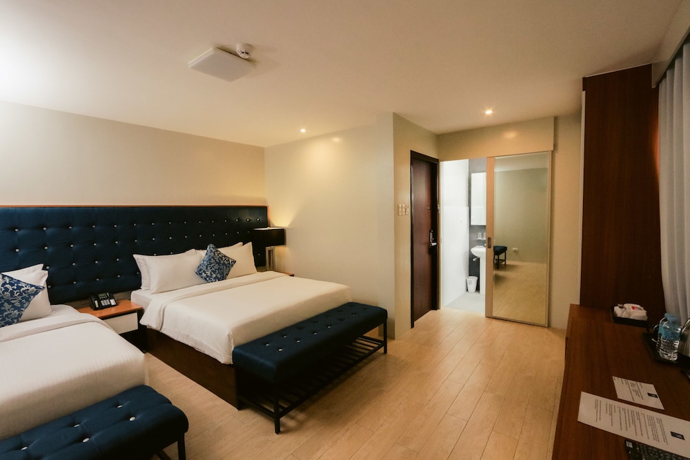 The Madeline Boutique Hotel & Suites 11/28