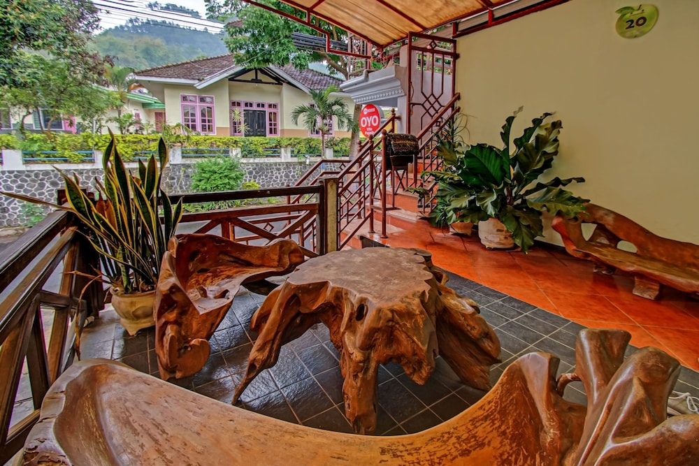 OYO 90031 Villa Papada 17/23