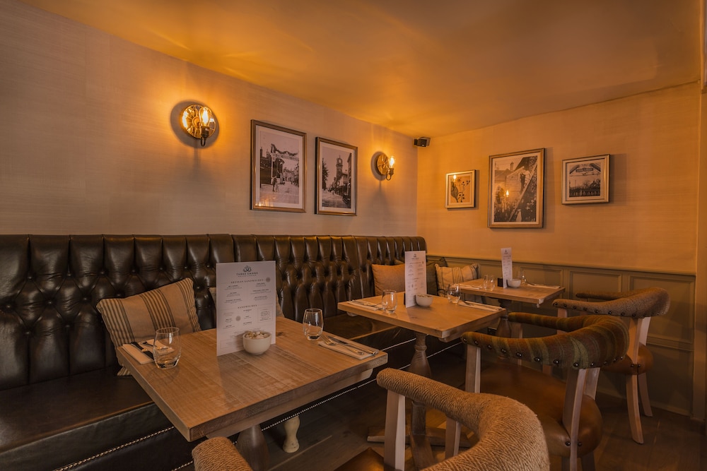 Three Swans Hotel 34/49