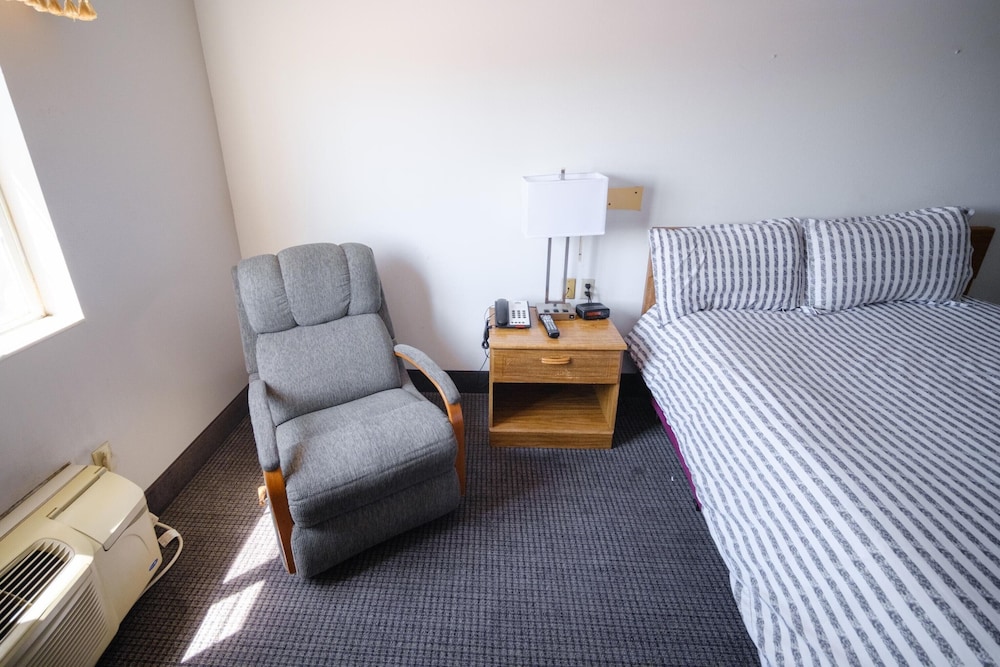 Westwood Inn & Suites Kimball I 90 20/50