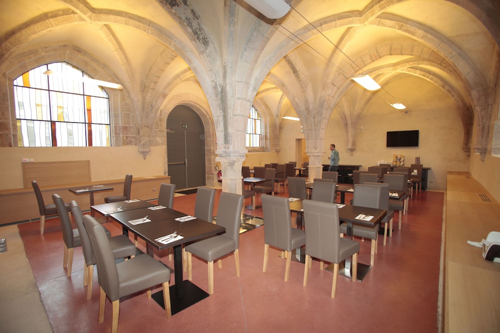 Appart'hotel Odalys City Dijon Centre Les Cordeliers 65/78