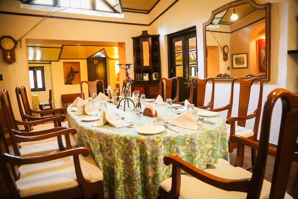 WelcomHeritage Connaught House 32/50