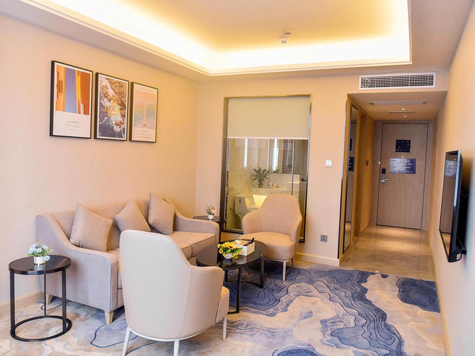 Kyriad Marvelous Hotel (Changning Zhongyin Times Plaza) 26/53